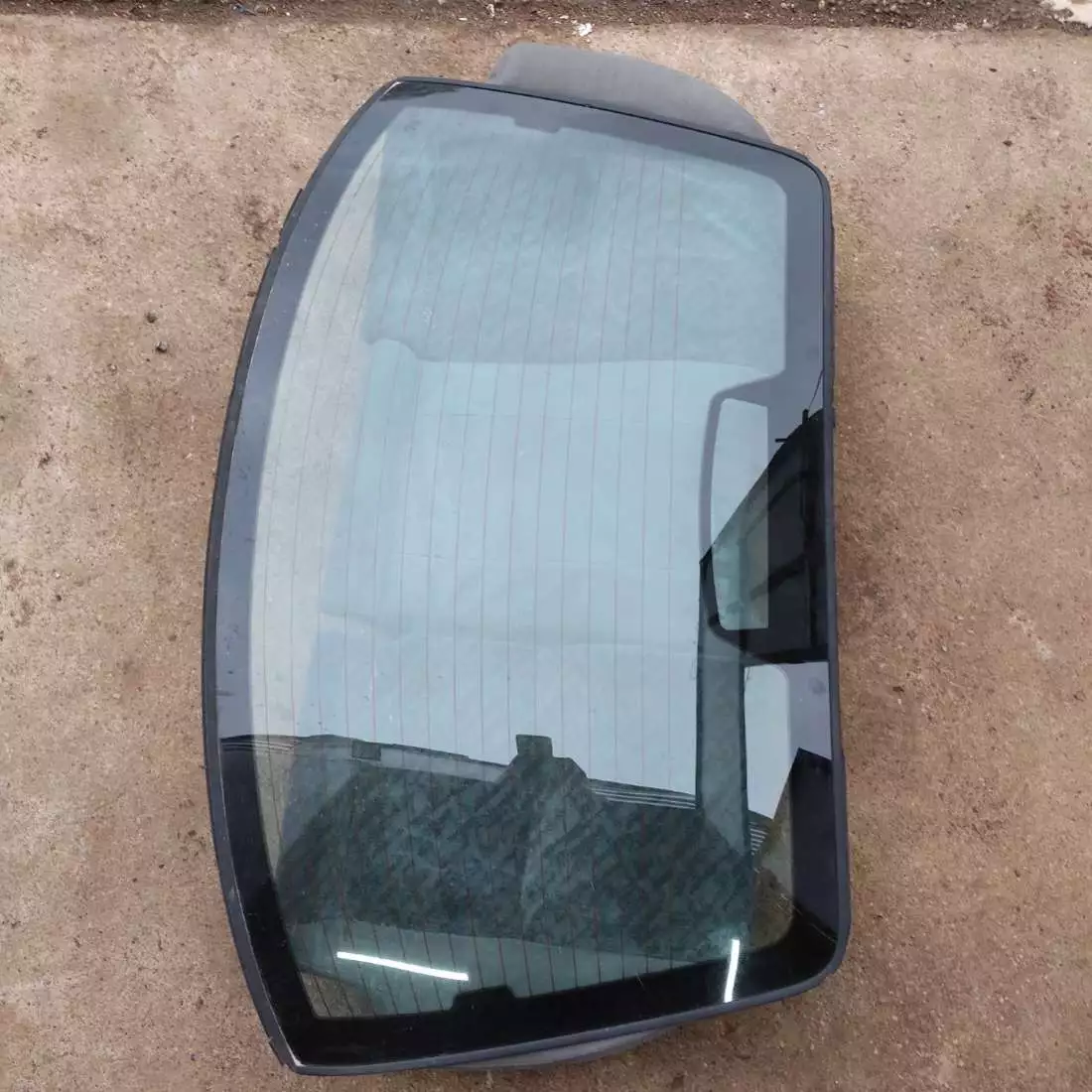 Стекло заднее к Rover 400 1998