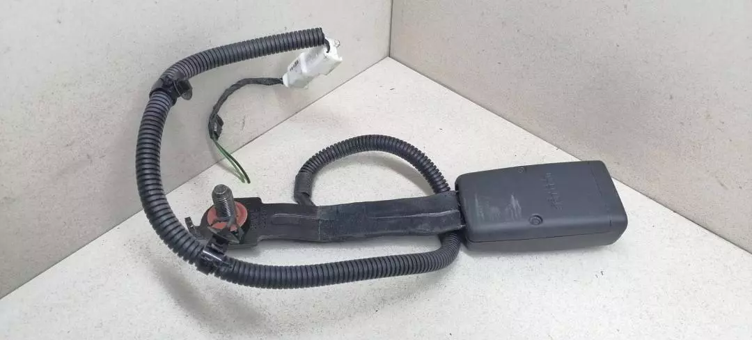 Замок ремня безопасности к Hyundai i30 2009