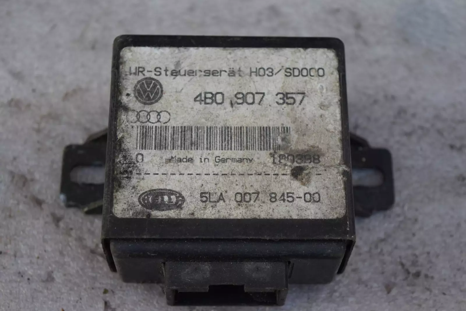 Блок управления светом к Audi A6 1999