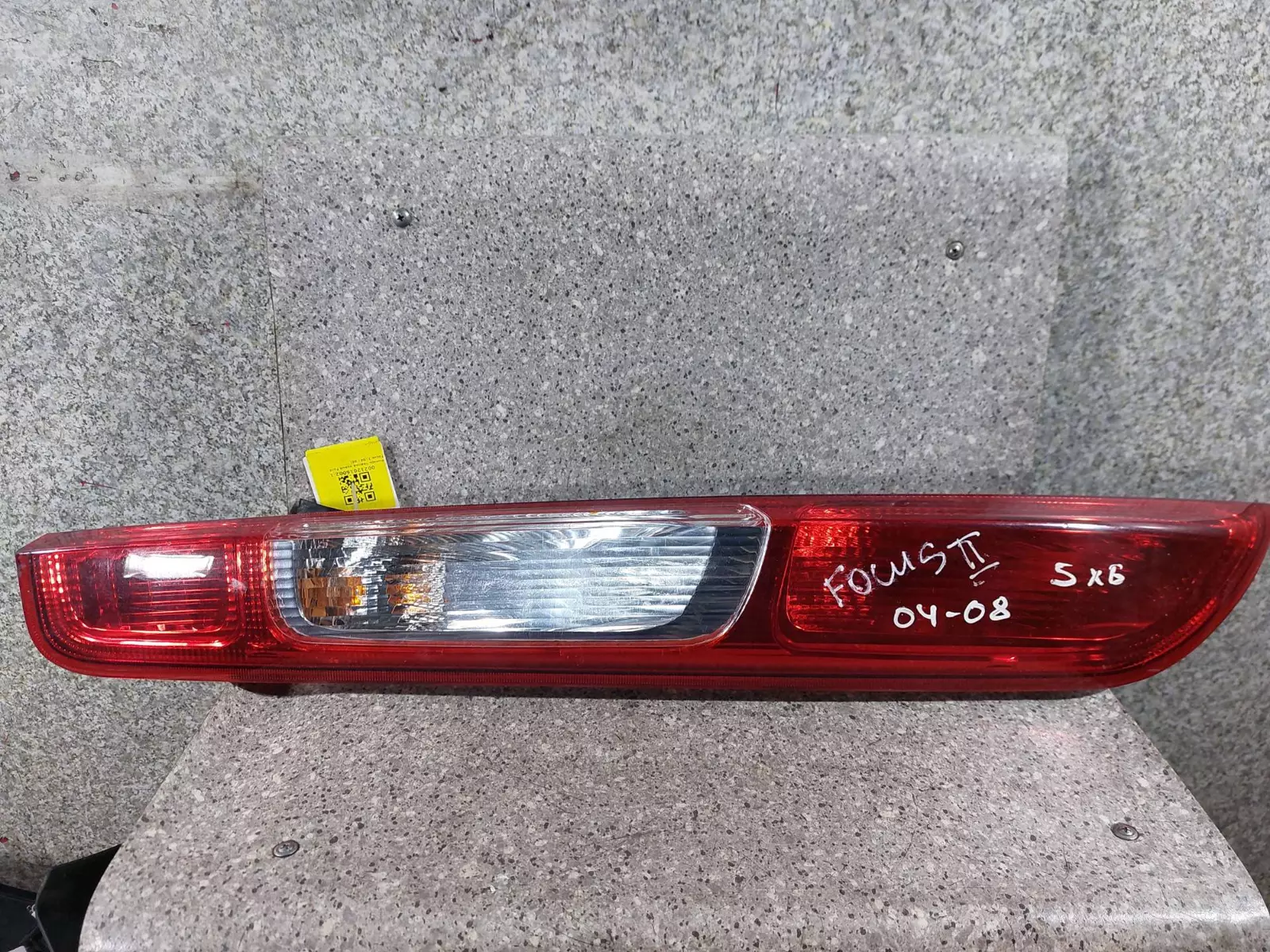 Фонарь задний левый к Ford Focus 2006