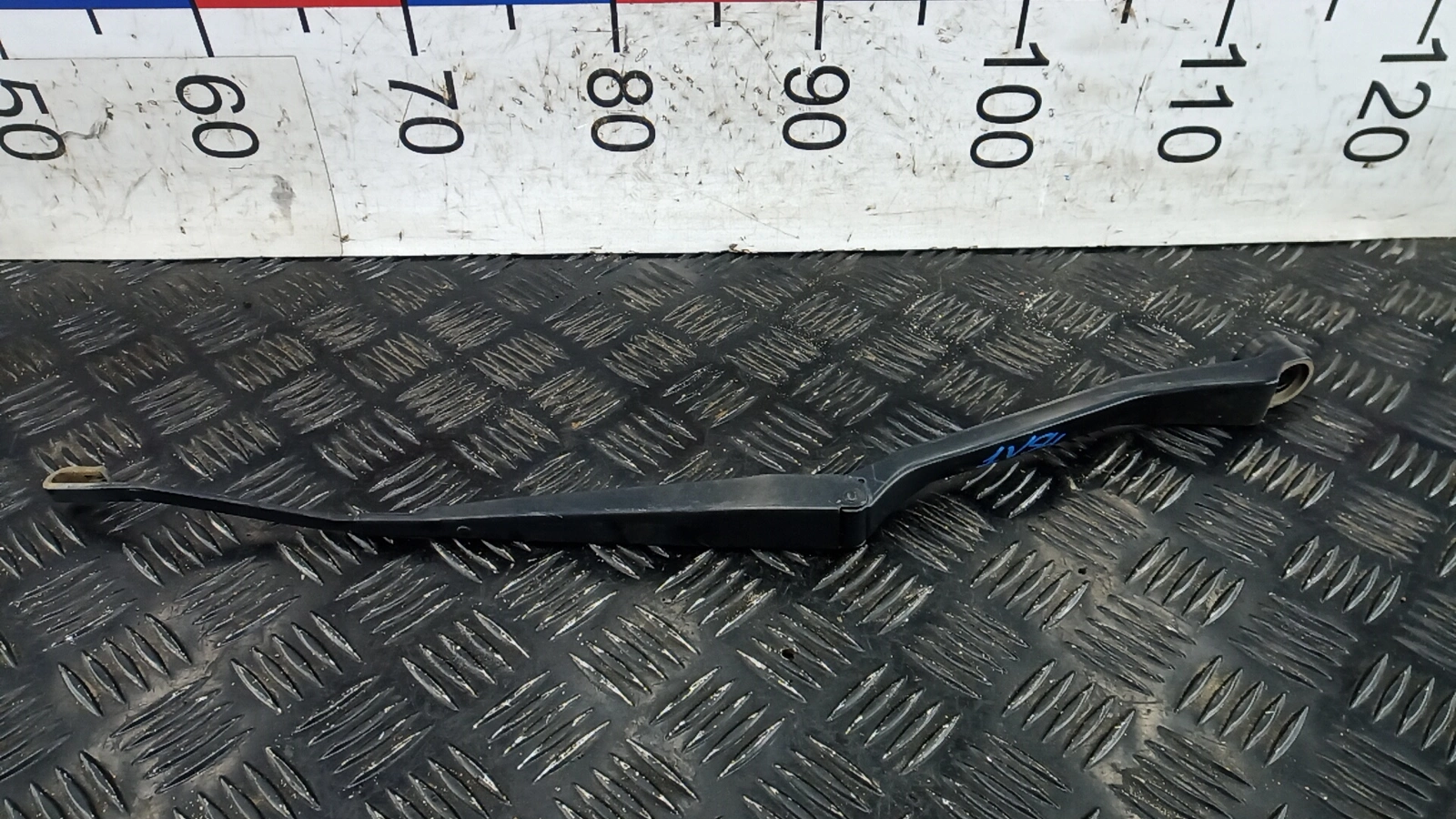 Щеткодержатель к Toyota RAV 4 2004