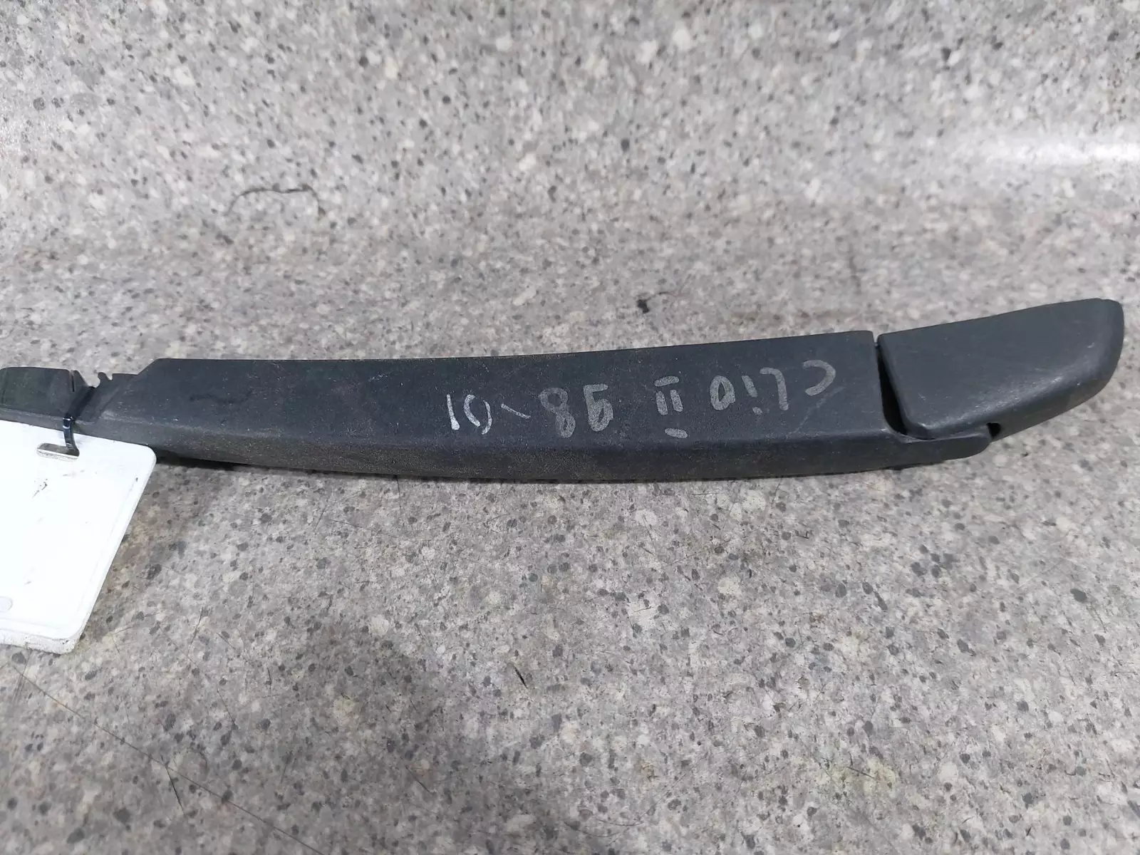 Щеткодержатель задний к Renault Clio 2002