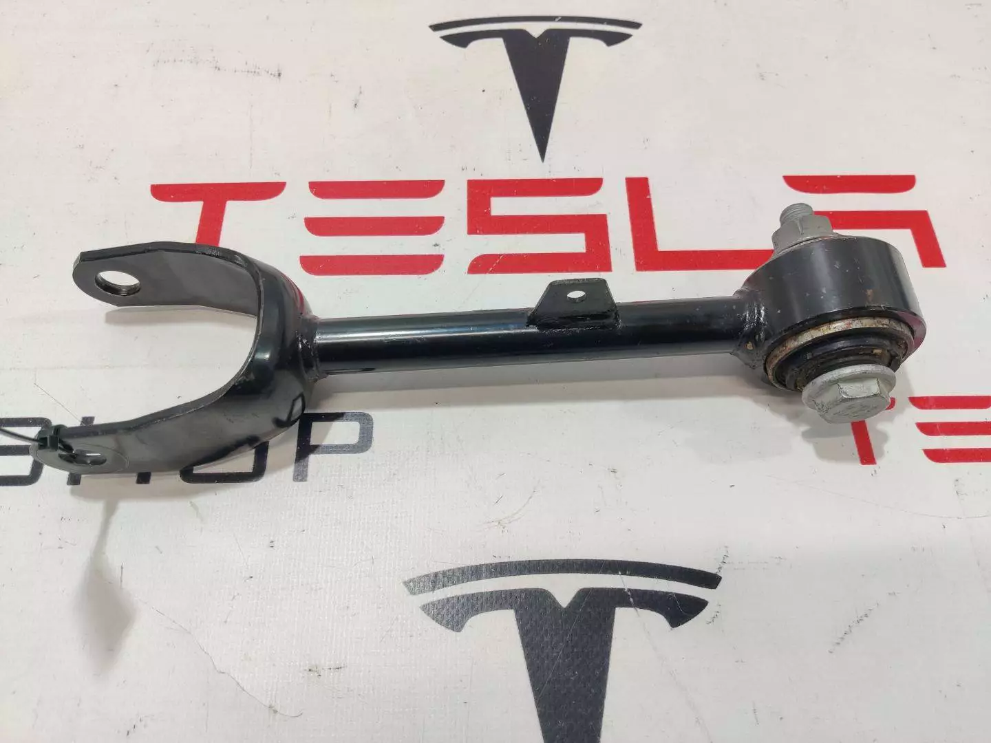 Рычаг задний к Tesla Model 3 2019