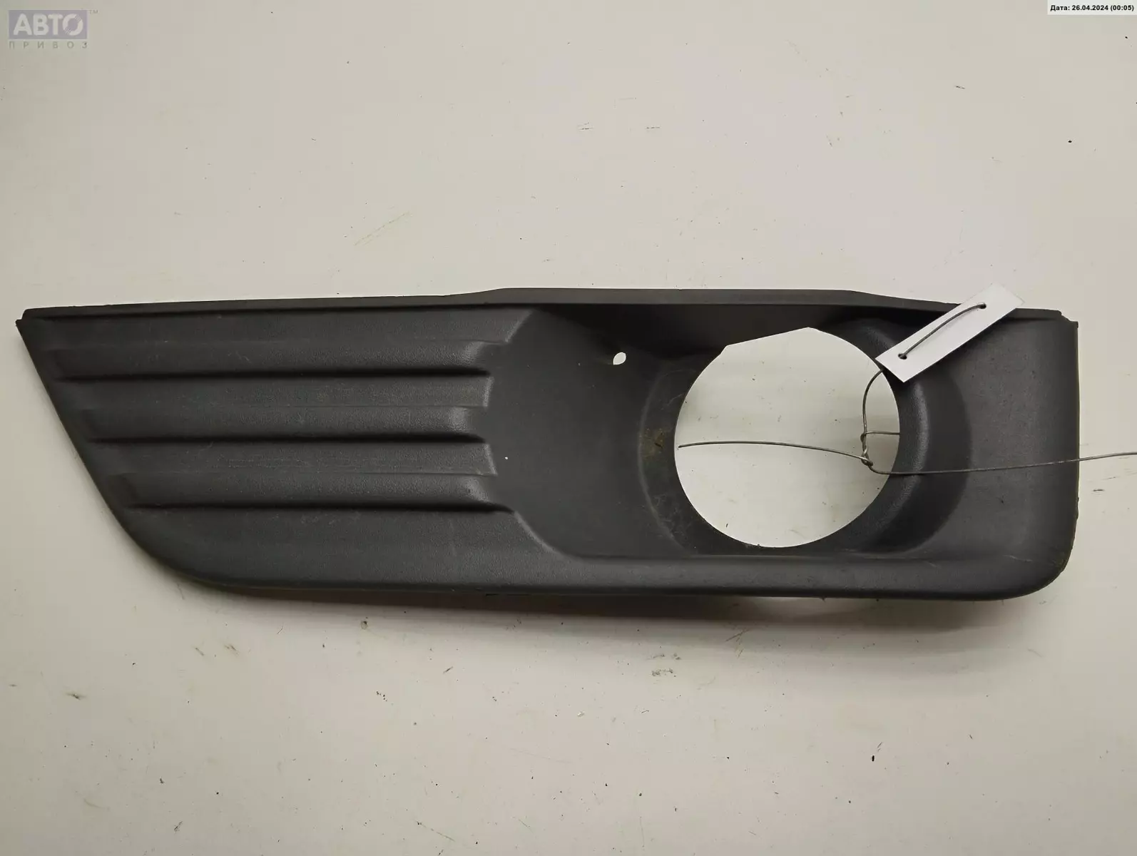 Рамка фары к Ford Focus 2005