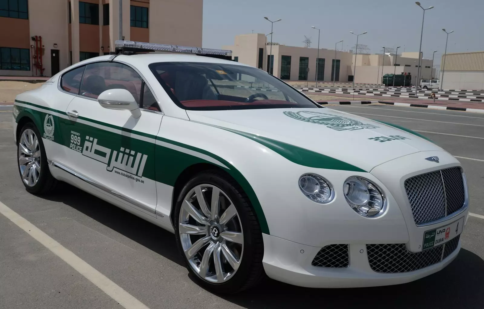 Топ-10 роскошных полицейских автомобилей Дубая