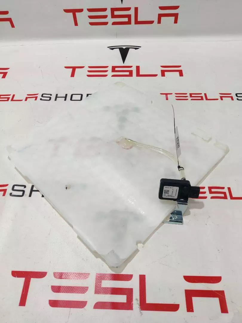 Датчик присутствия к Tesla Model S 2018