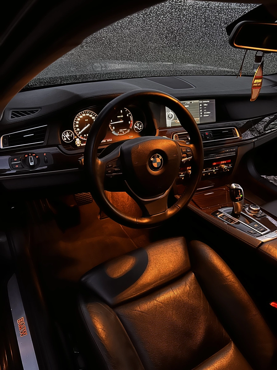 BMW 7 series V (F01/F02/F04), 2010