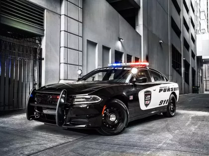 История и эволюция полицейского автомобиля Dodge Charger
