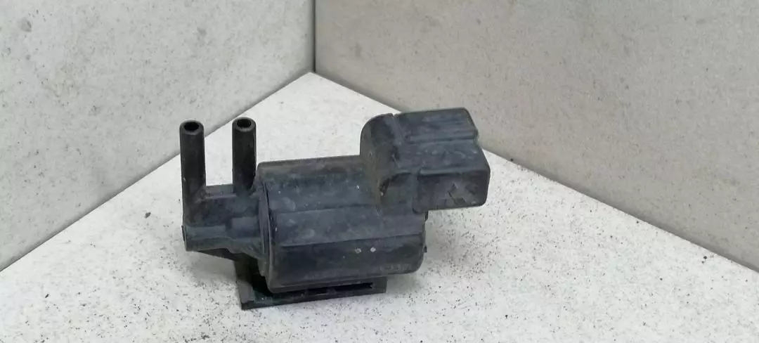 Нагнетатель воздуха (компрессор) к Mitsubishi Lancer 1996