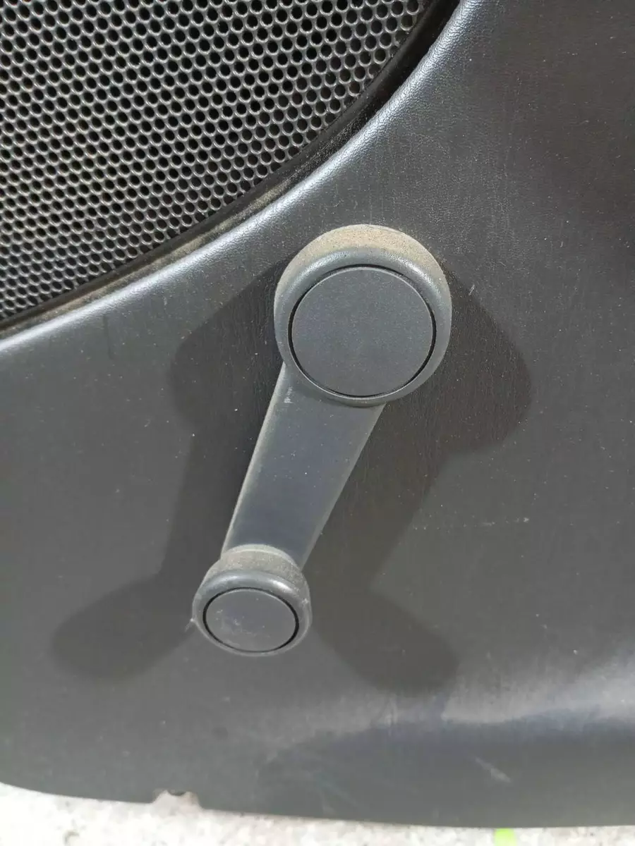 Ручка стеклоподъемника к Ford Focus 2003