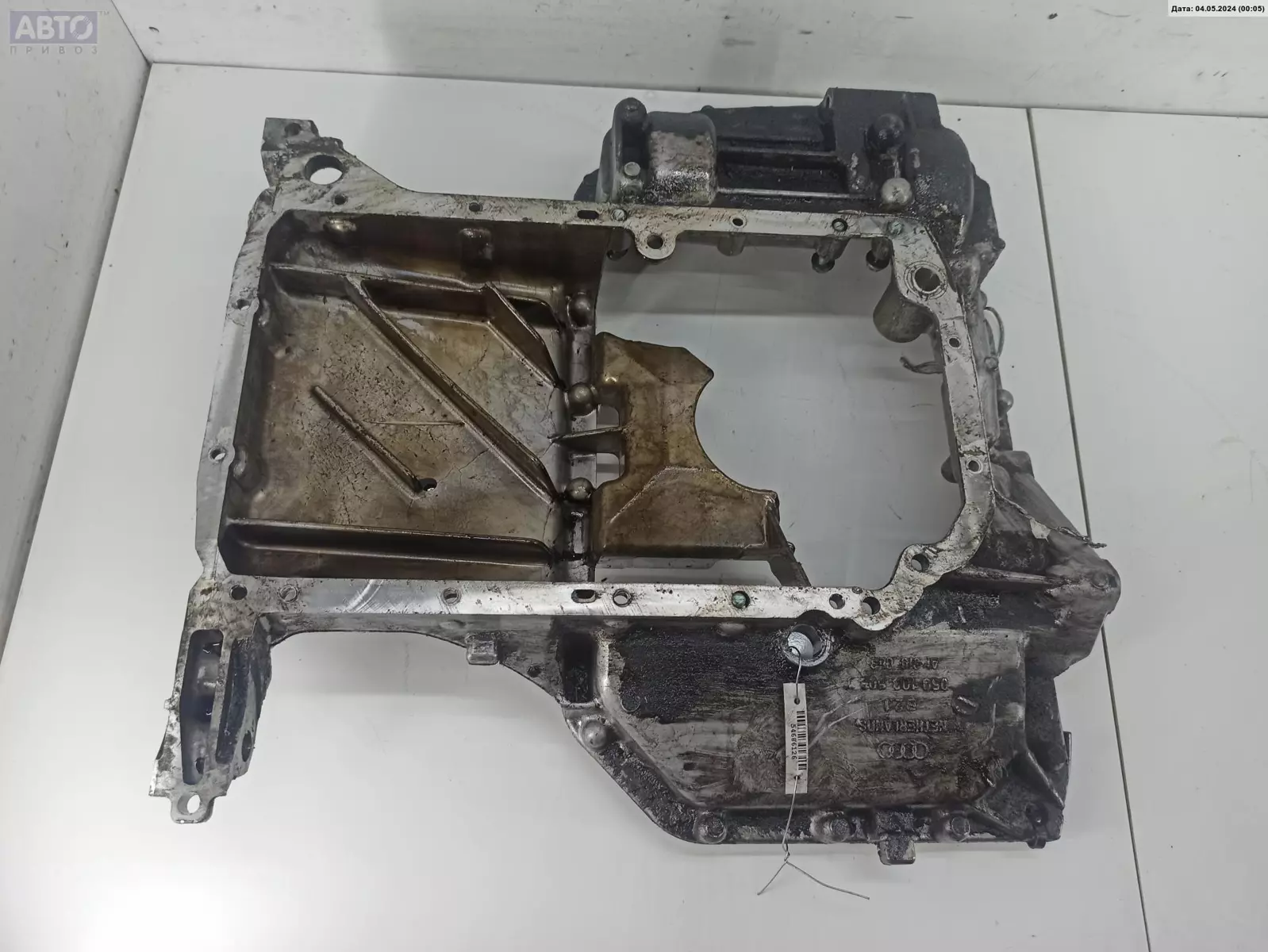Поддон к Audi A4 2001