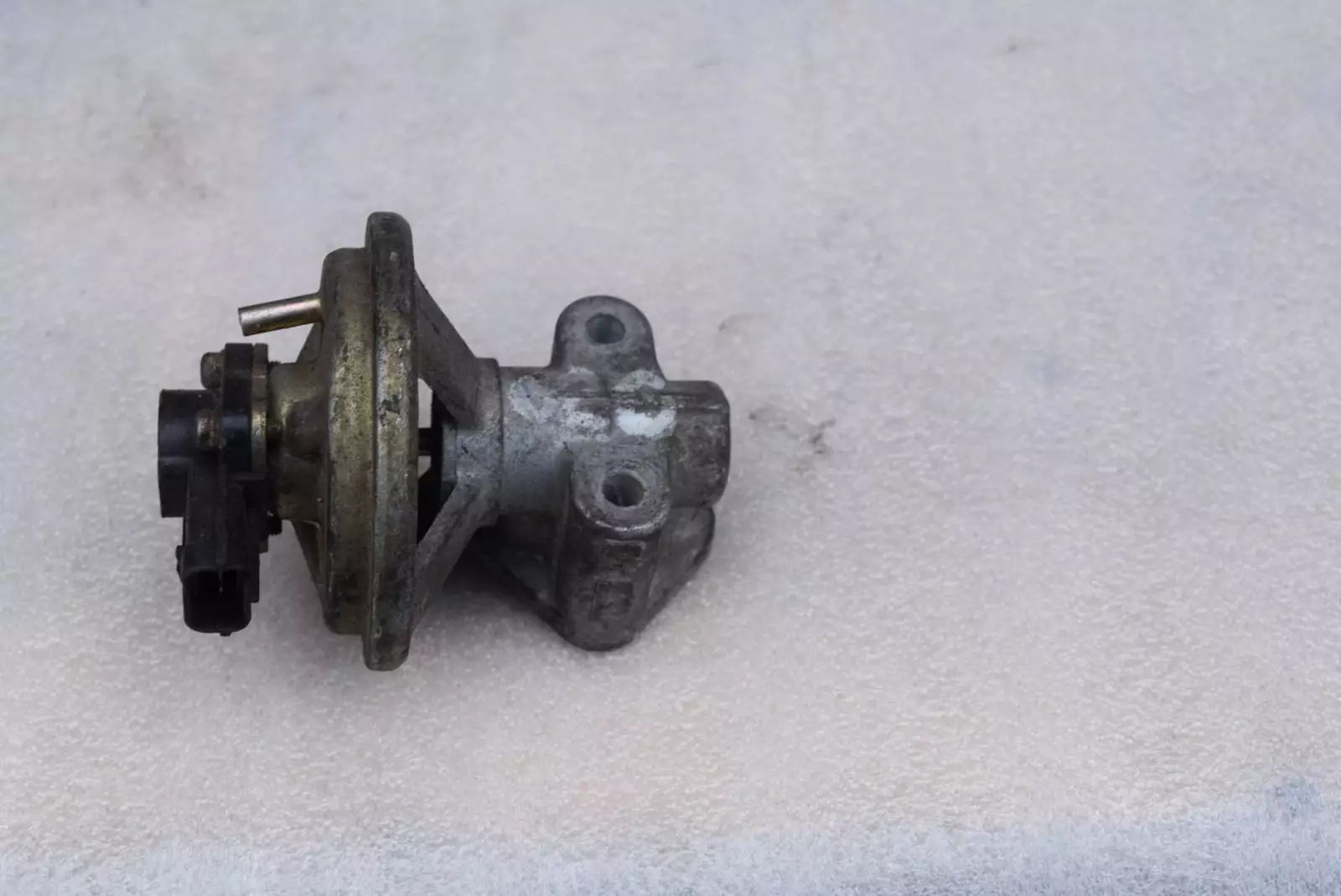 Клапан EGR к Mazda 626 1996