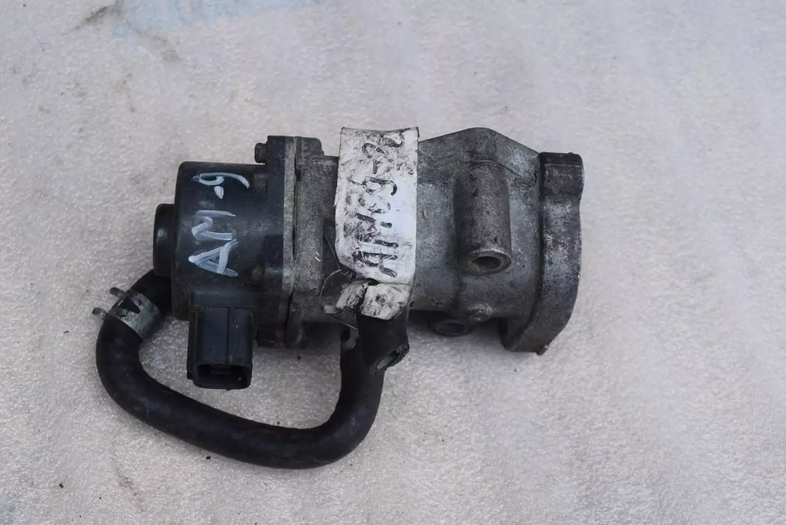 Клапан EGR к Mitsubishi Galant 1998