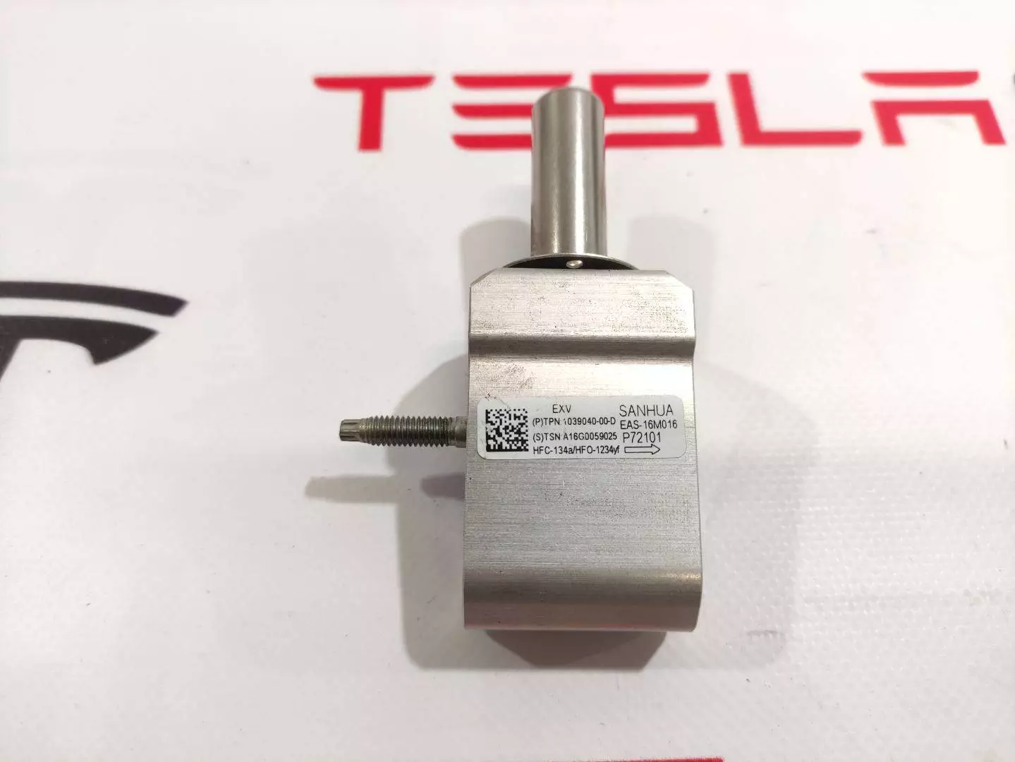 Клапан системы охлаждения к Tesla Model X 2018
