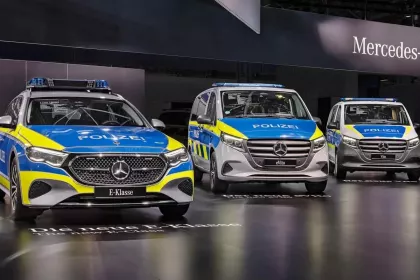 Mercedes-Benz в полицейской ливрее на выставке GPEC в Лейпциге