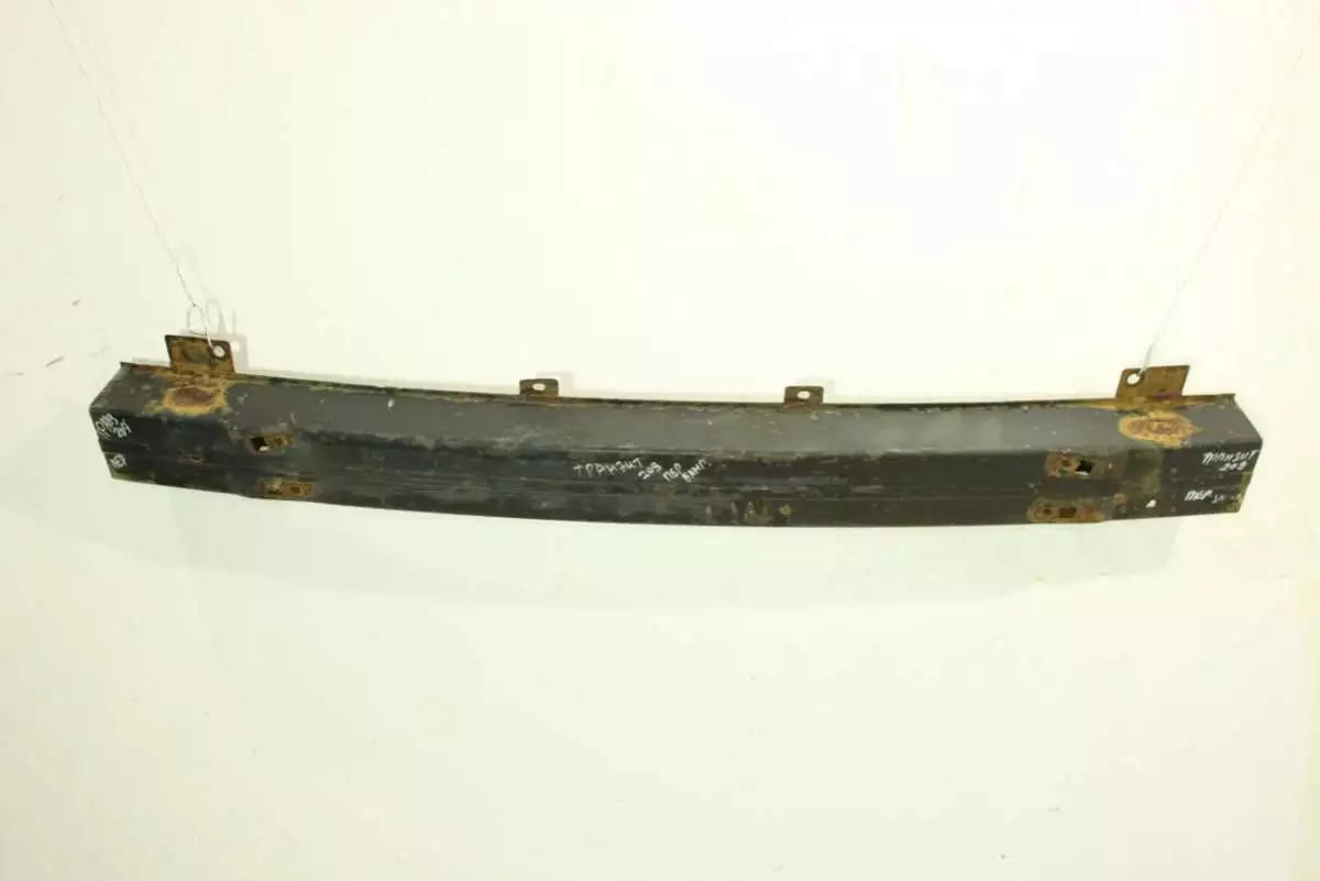 Усилитель бампера к Ford Tourneo Connect 2004
