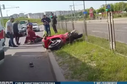 Водителя мусоровоза признали невиновным в гибели мотоциклиста в Минске, хотя ПДД он нарушил