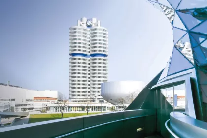 BMW Group увеличила продажи электромобилей на 28% в первом квартале года