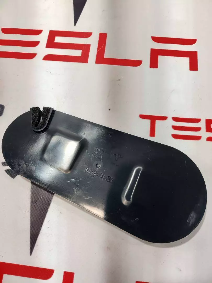 Заглушка к Tesla Model S 2021