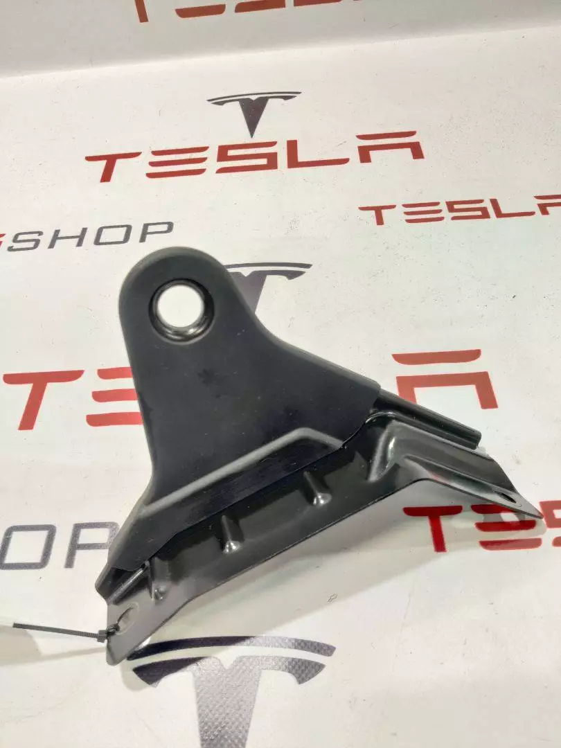 Сиденье переднее к Tesla Model S 2021