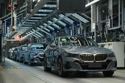 Предприятие BMW в Дадуне выпустило 6-миллионный автомобиль, им стал i5