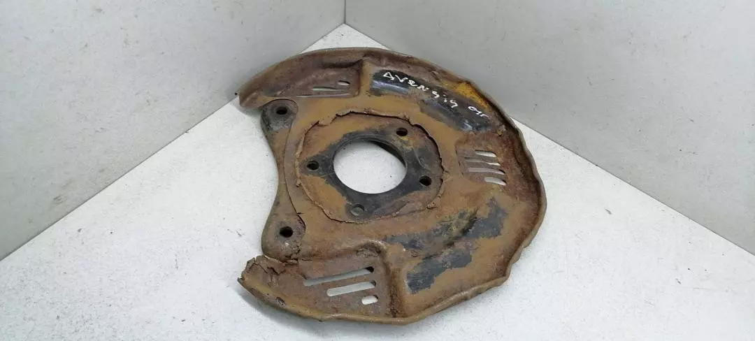 Кожух к Toyota Avensis 2001