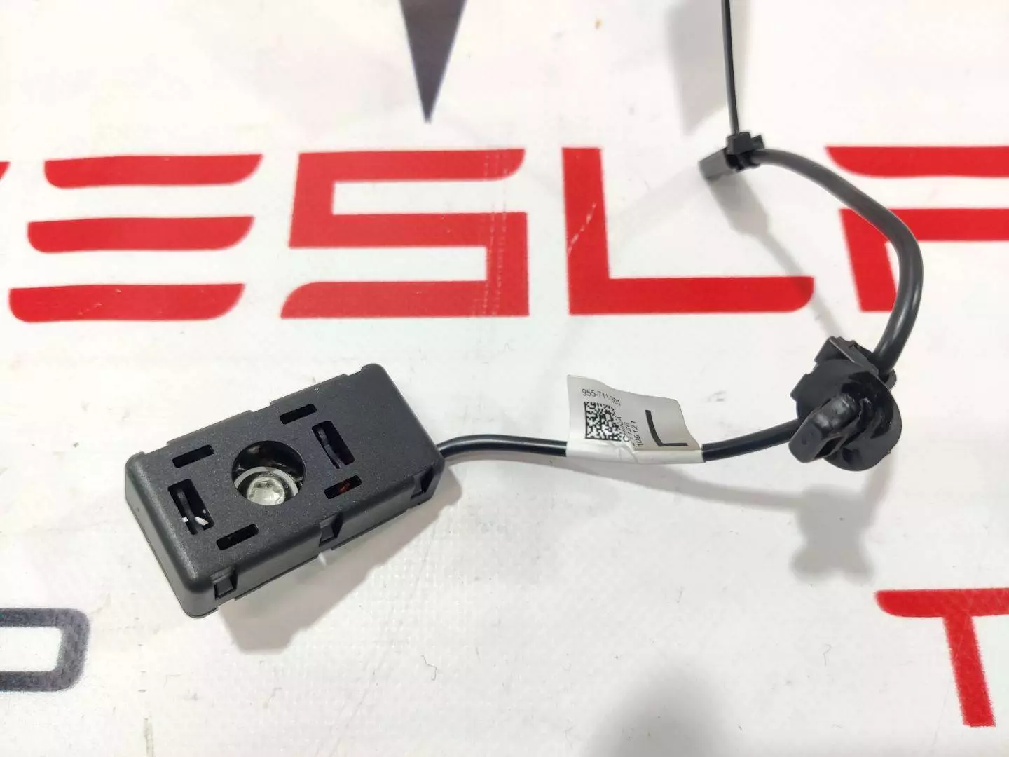 Антенна  к Tesla Model S 2021