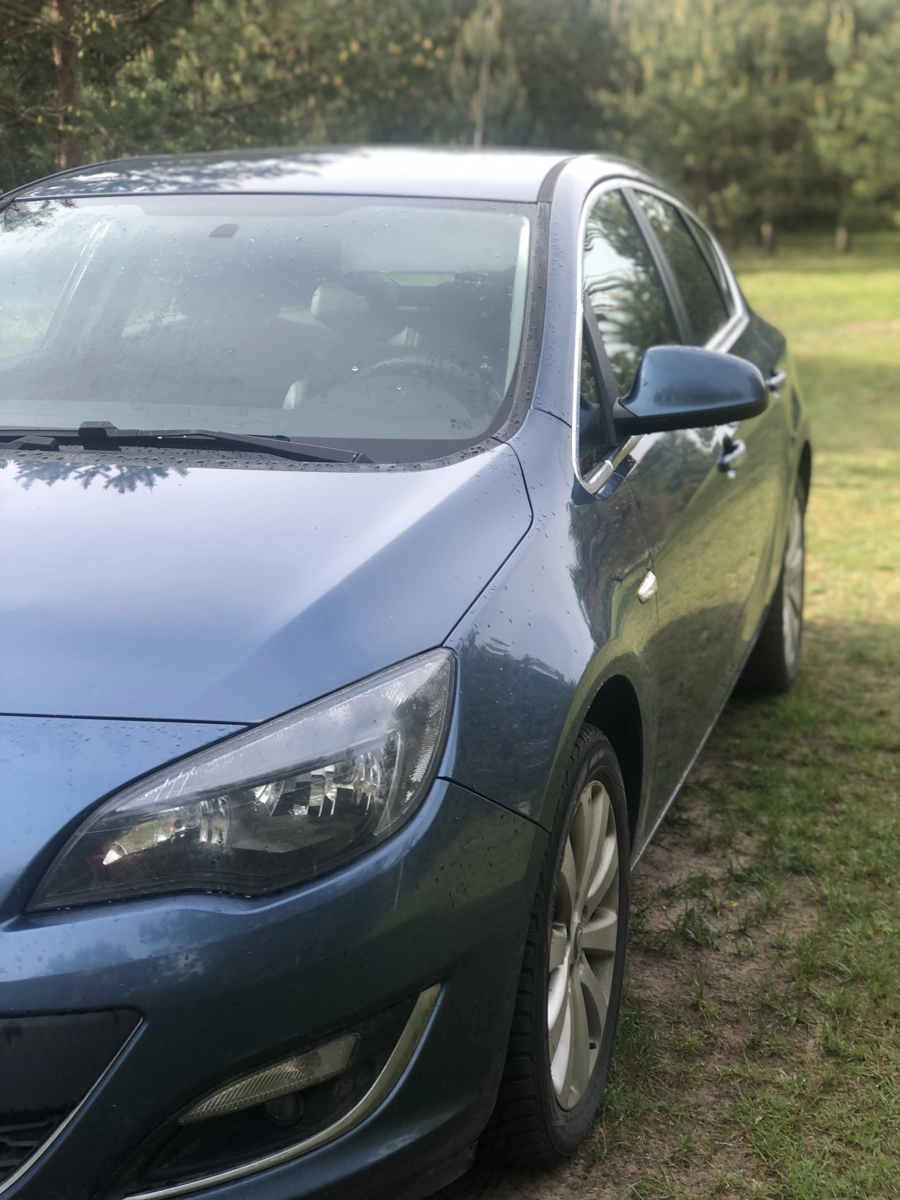Opel Astra J Рестайлинг, 2014