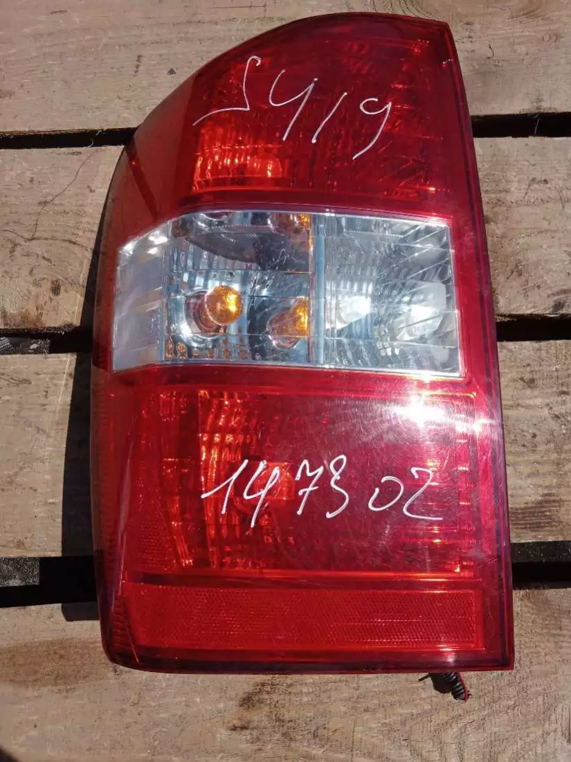 Фонарь задний левый к Kia Carnival 2007