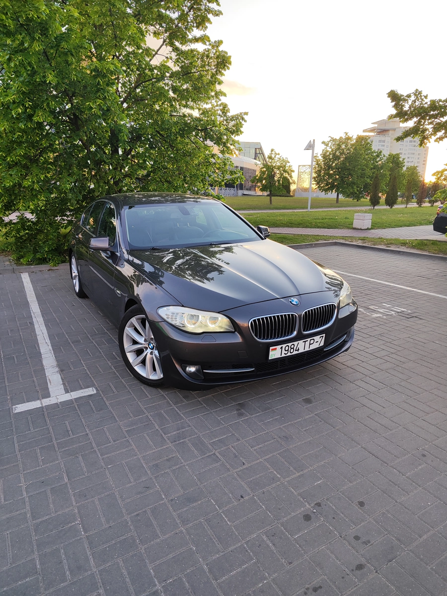 BMW 5 series VI (F10/F11/F07), 2011