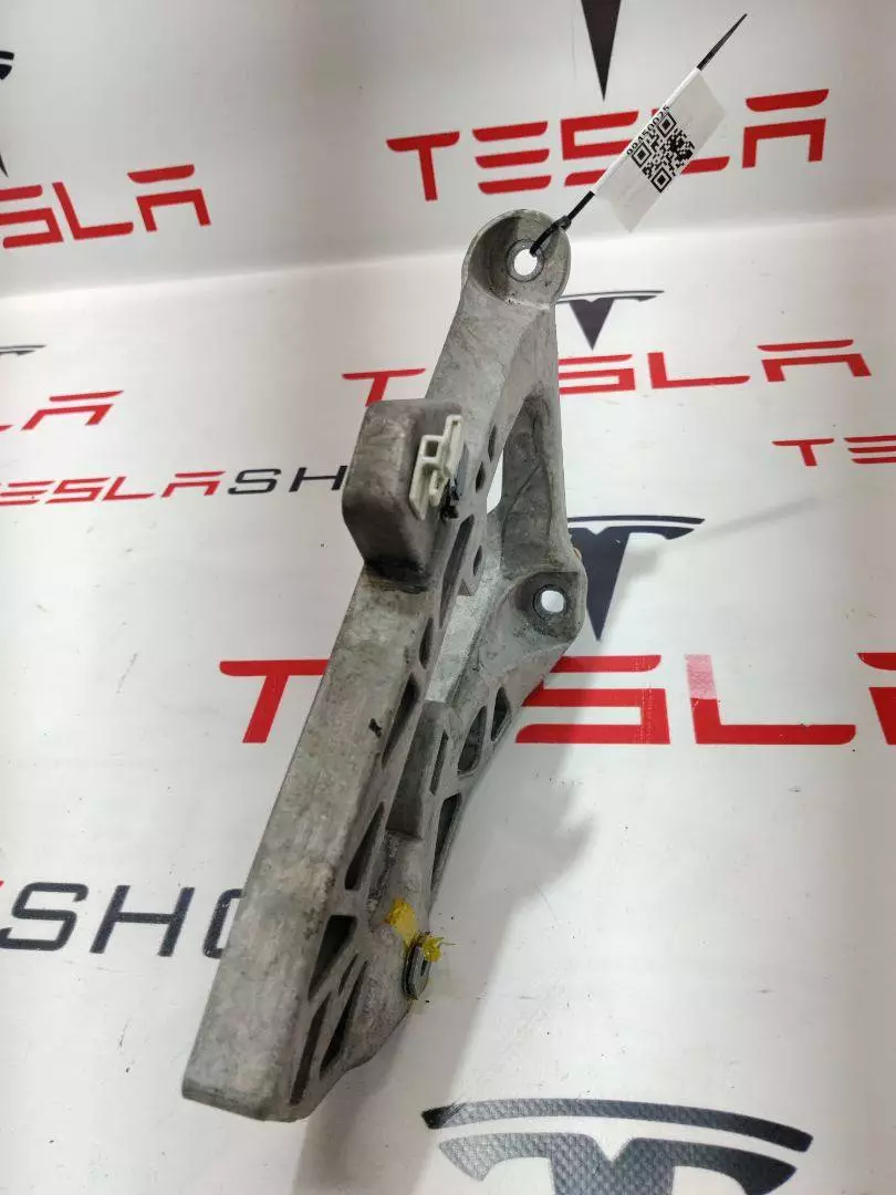 Усилитель торпедо к Tesla Model S 2021