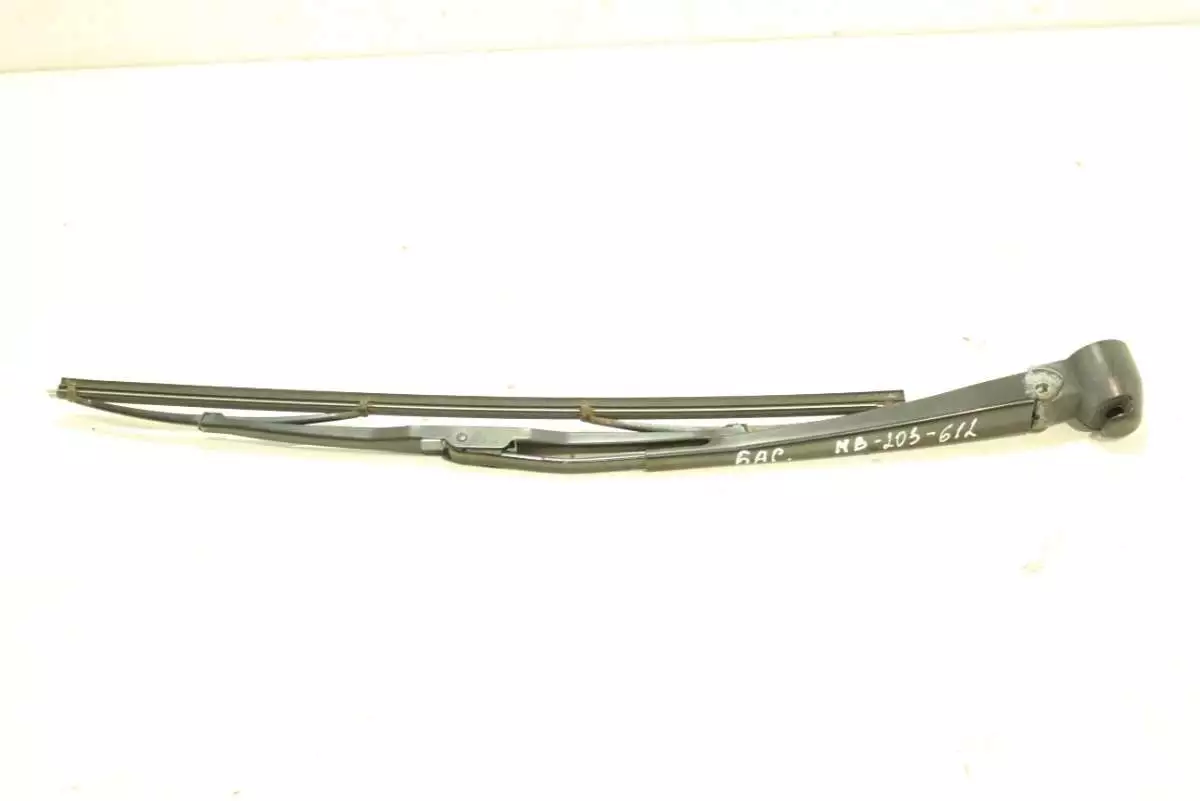 Щеткодержатель задний к Mercedes-Benz C-klasse 2003