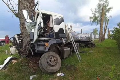 В Столбцовском районе в ДТП пострадал водитель молоковоза