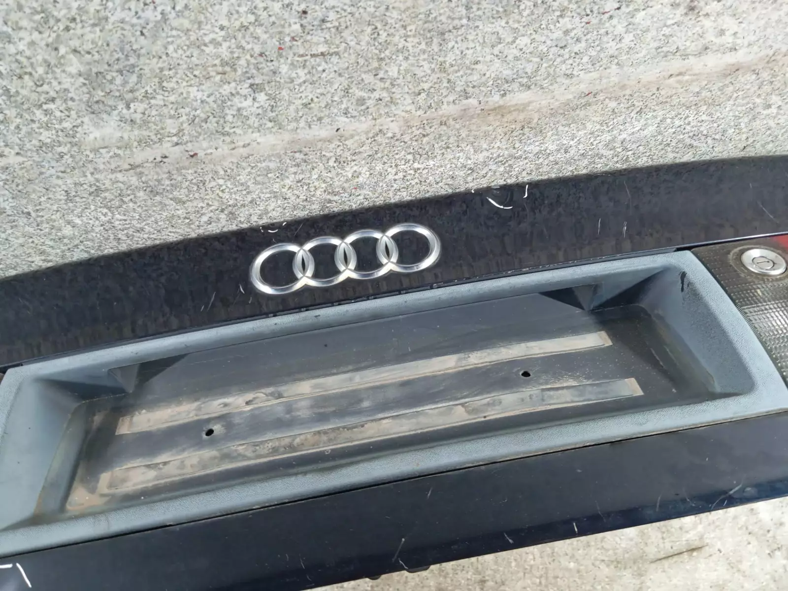 Бленда к Audi 100 1992