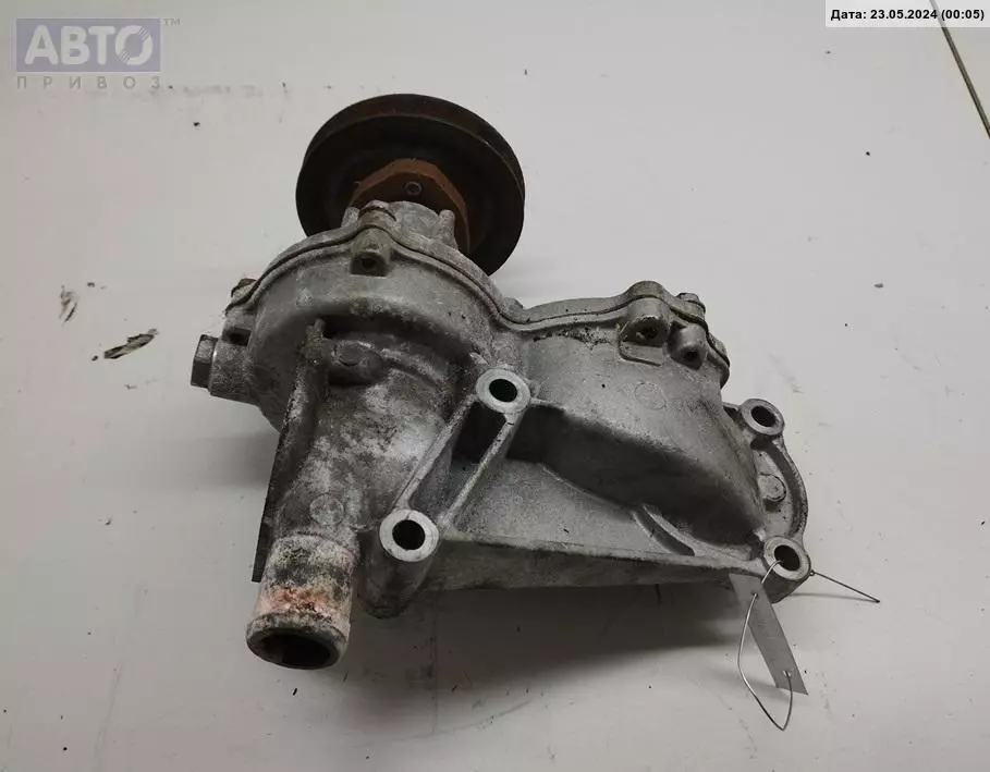 Помпа к Audi A4 1994