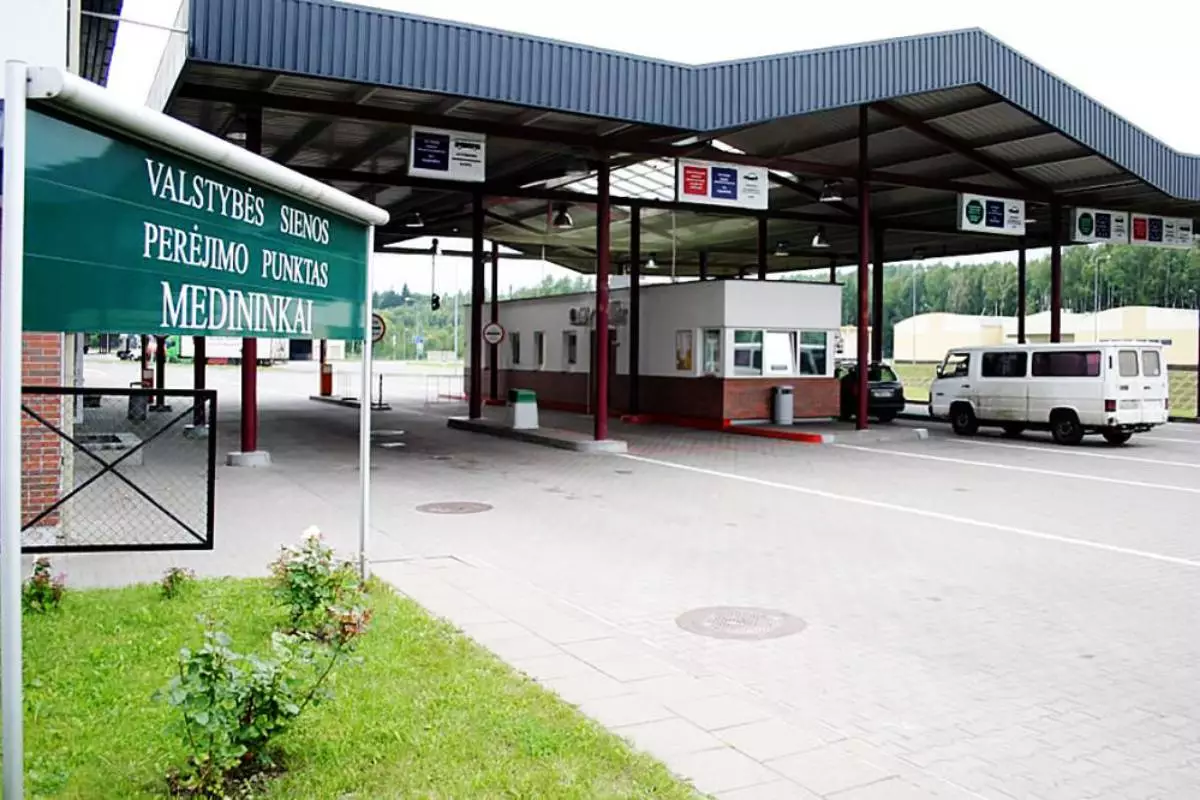 В Литве пассажир предъявил пограничникам поддельные «права»