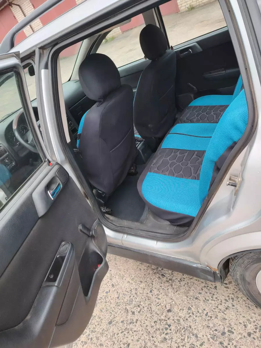 Opel Astra 2000,