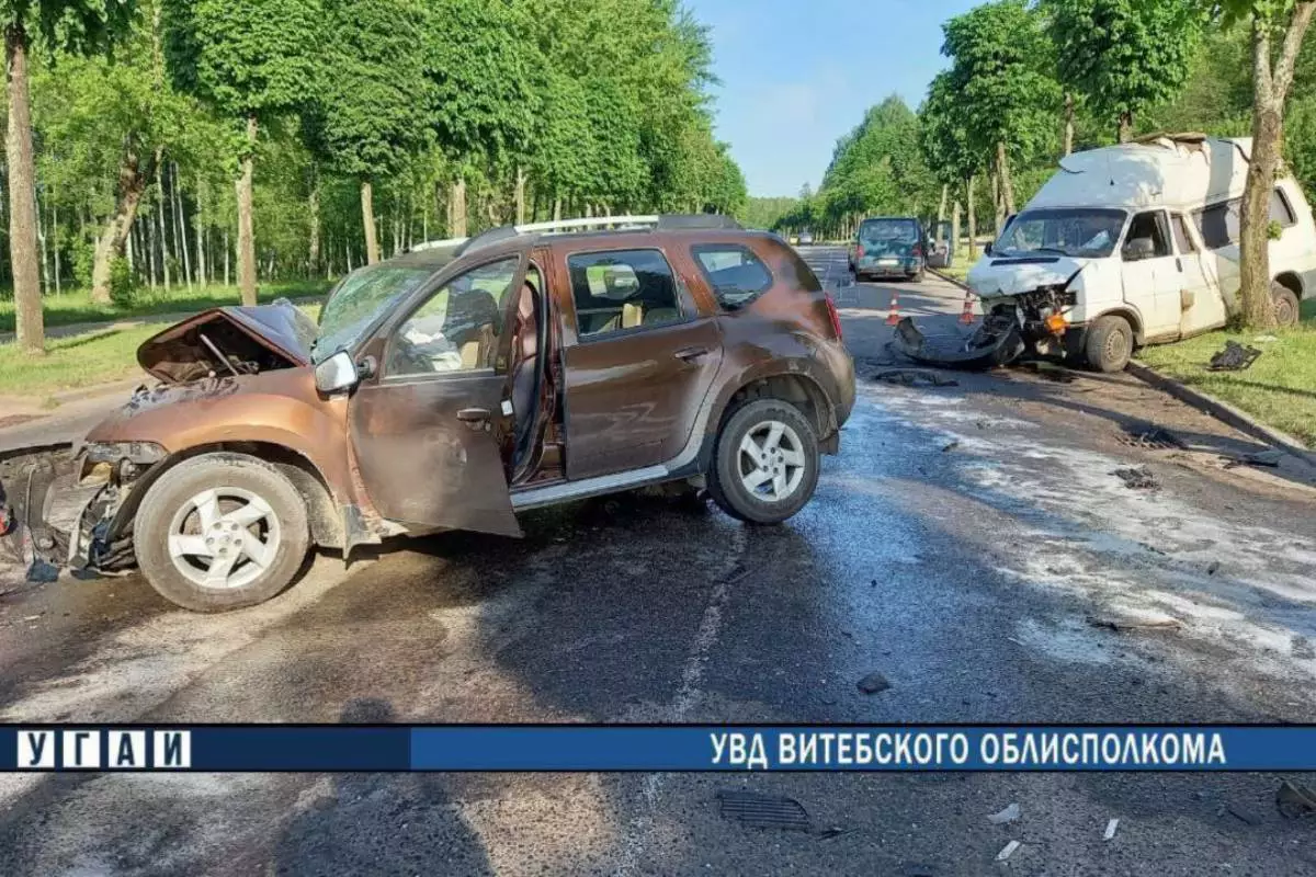 В лобовой аварии в Новополоцке пострадали оба водителя