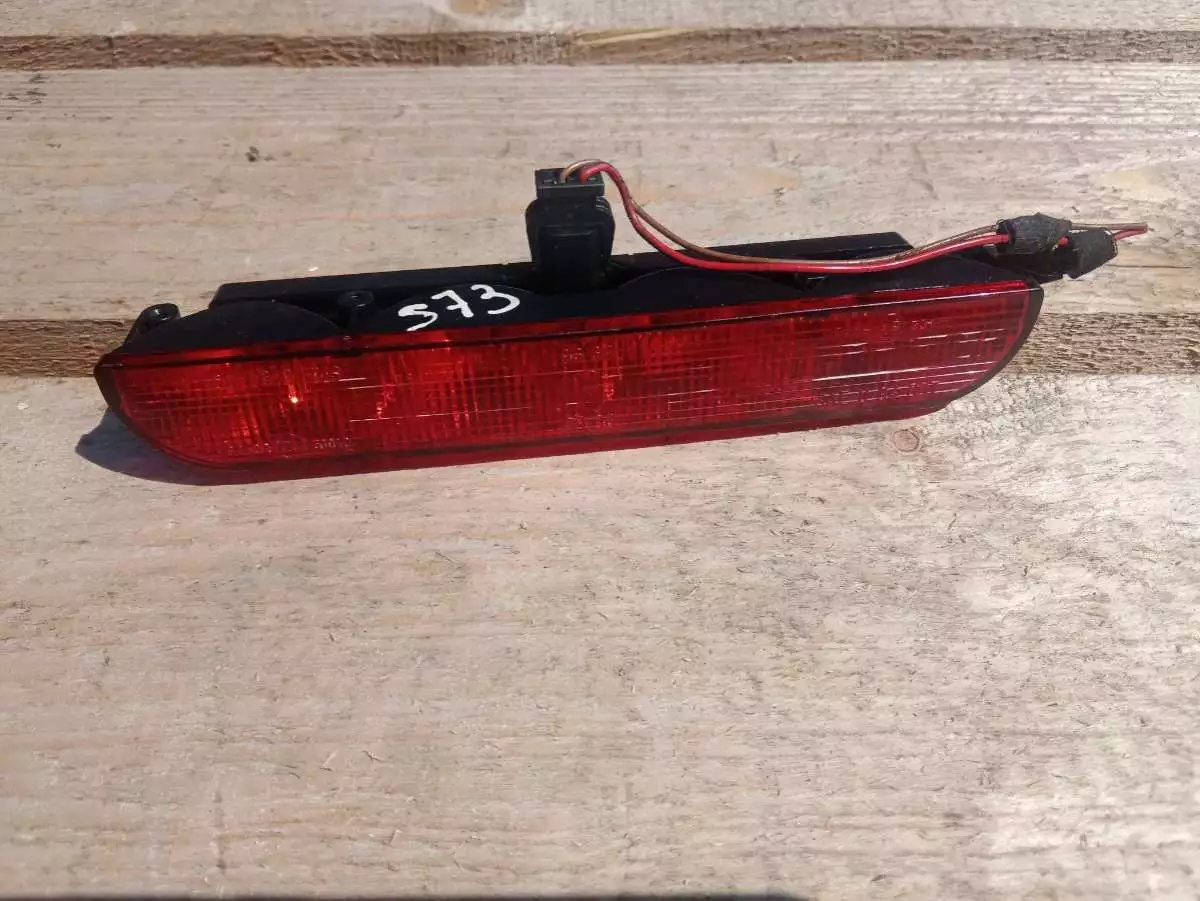 Стоп-сигнал к Audi A4 1997