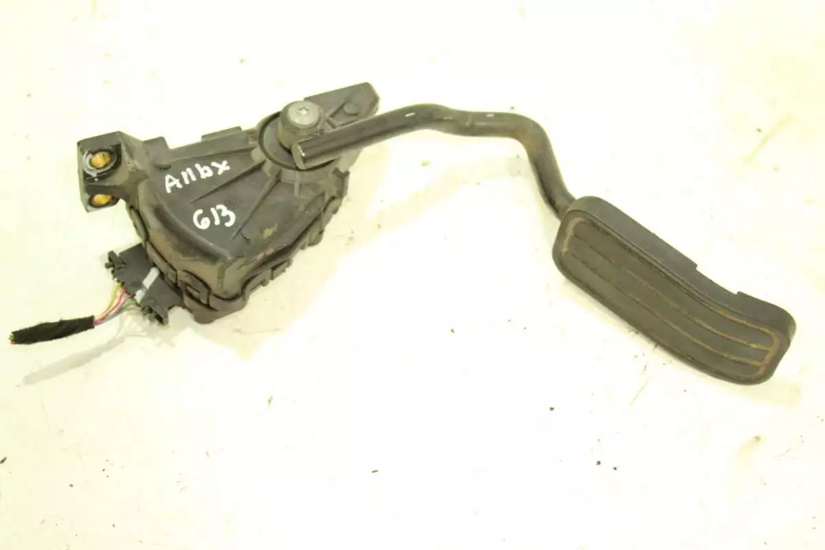 Педаль газа к Ford Galaxy 2002