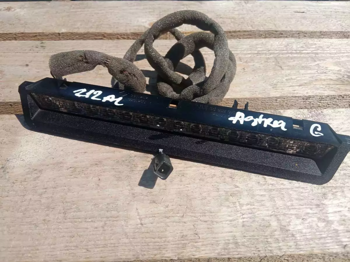 Стоп-сигнал к Opel Astra 2003