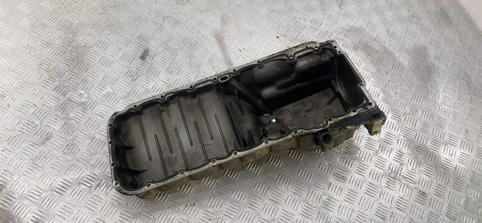 Поддон к BMW  2010