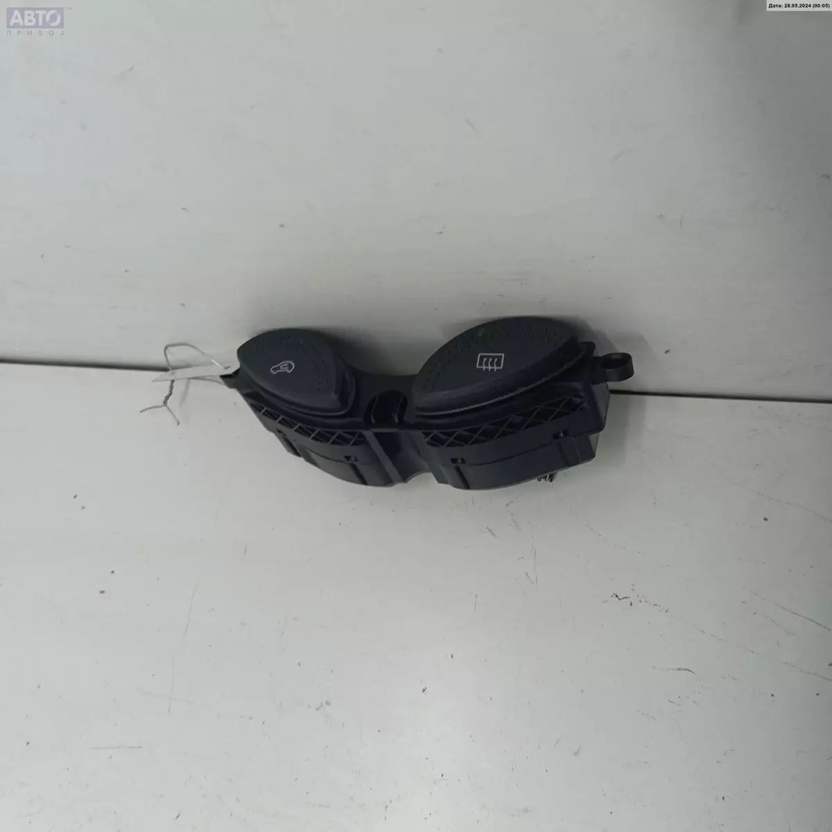 Кнопка  к Ford Focus 2001