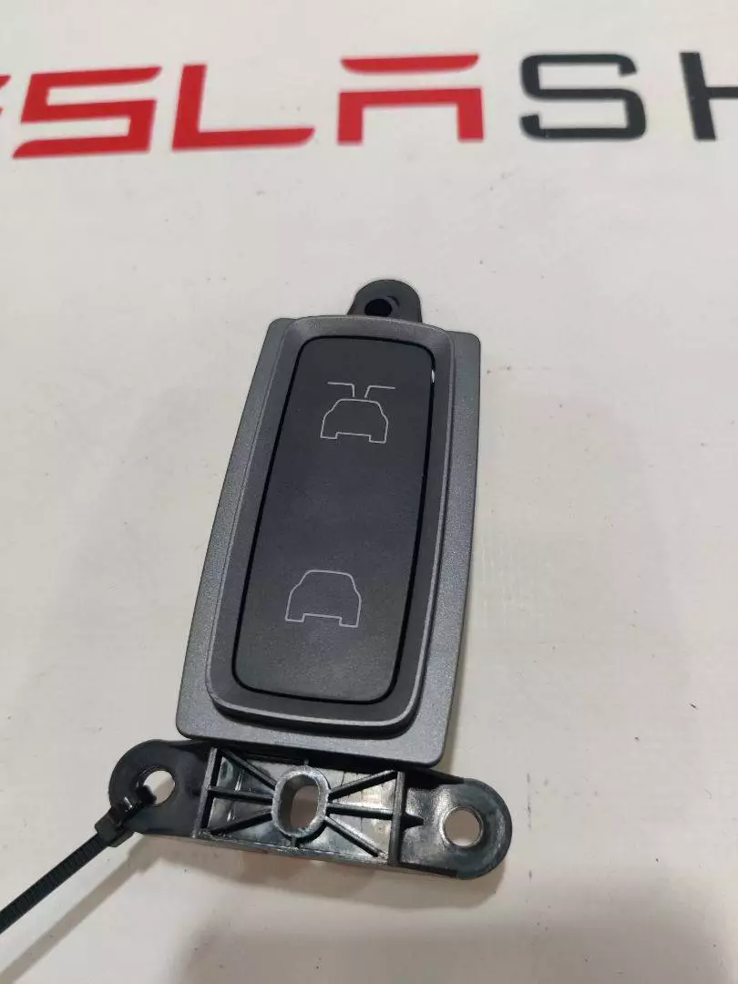 Кнопка (выключатель) к Tesla Model X 2019