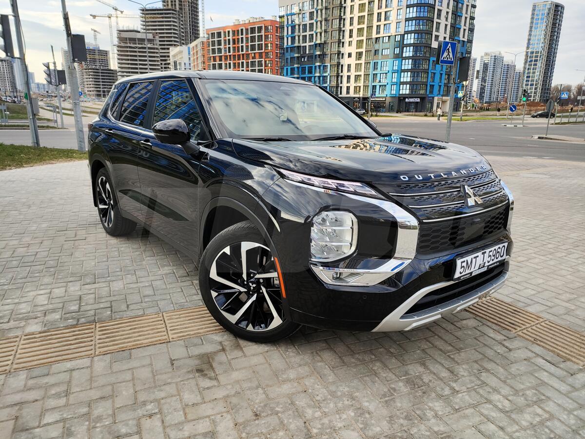 Mitsubishi Outlander IV, 2022
