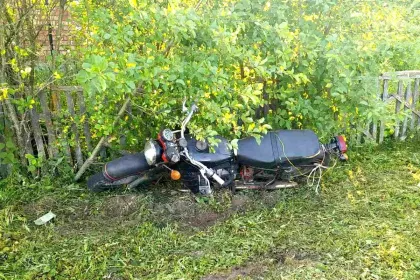 Мотоцикл врезался в опору ЛЭП на Минщине – серьезно травмирован пассажир