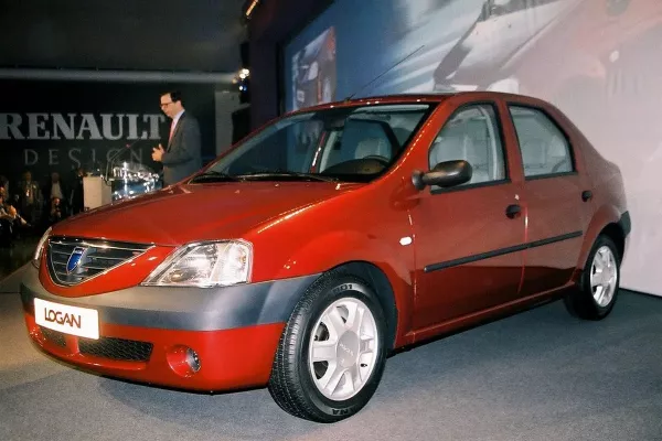 20-летие Logan: «невозможный автомобиль» Renault
