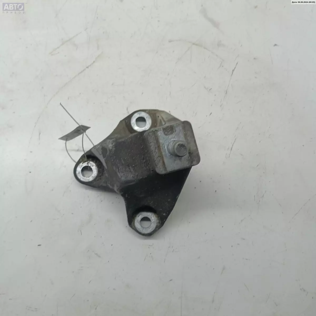 Кронштейн КПП к Ford Focus 2001