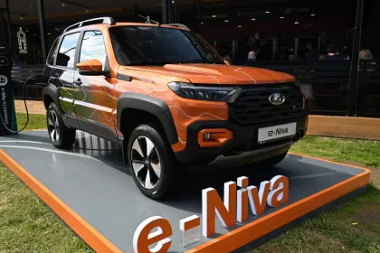 АВТОВАЗ показал электрический кроссовер Lada e-Niva
