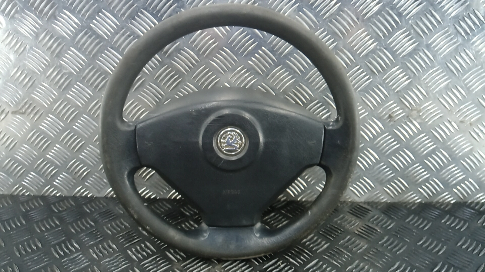 Руль к Nissan Primastar 2009